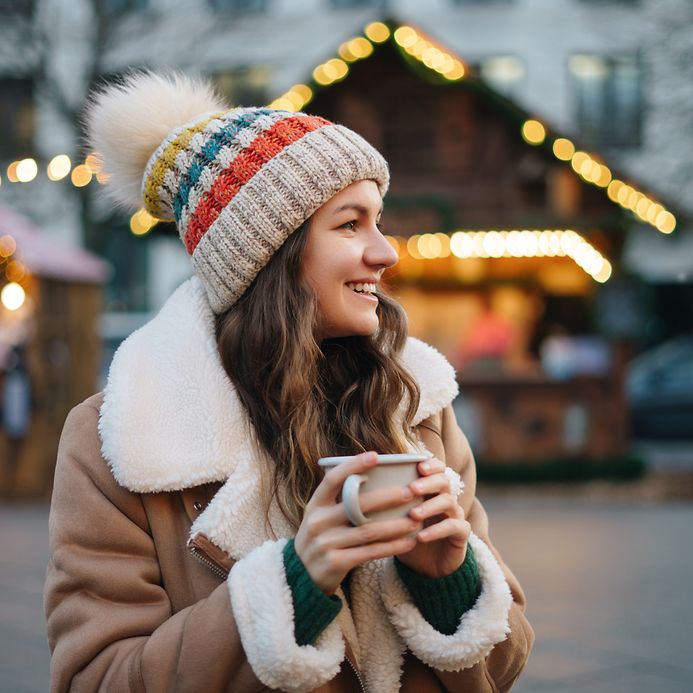 Spar-Tipp: Weihnachtsgeld in Altersvorsorge investieren (© GettyImages / Xsandra)