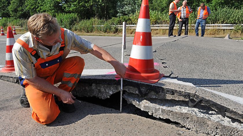 Hitzewelle: Welche Versicherung zahlt bei Schäden durch Blow-ups? (© picture alliance / dpa | Ingo Wagner)