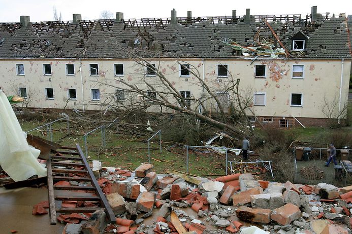 Teuerste Naturkatastrophen in Deutschland: Sturm Kyrill (© dpa)