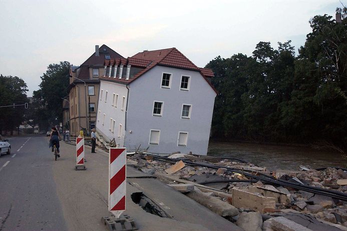 Teuerste Naturkatastrophen in Deutschland: August-Hochwasser 2002 (© GDV)