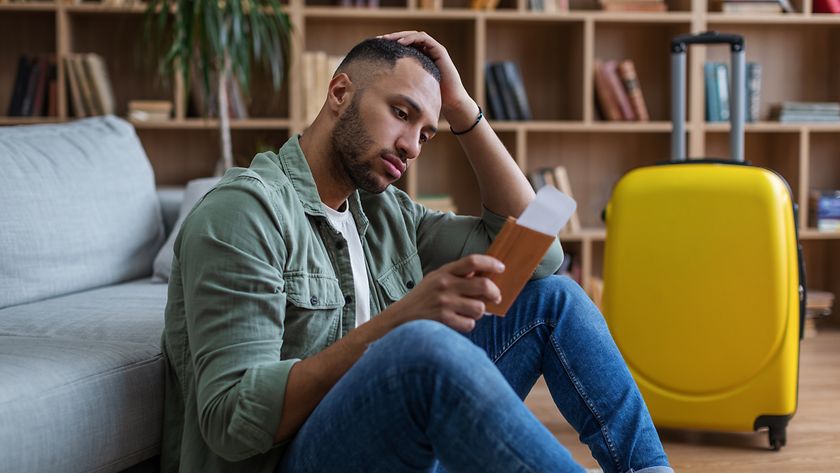 Wann ist eine Reiserücktrittsversicherung sinnvoll? (© gettyimages / Prostock-Studio)
